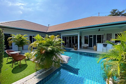 Chalet de 3 dormitorios en Hua Hin, Tailandia № 168396 - foto 6