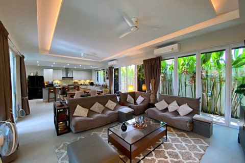 Chalet de 3 dormitorios en Hua Hin, Tailandia № 168396 - foto 13