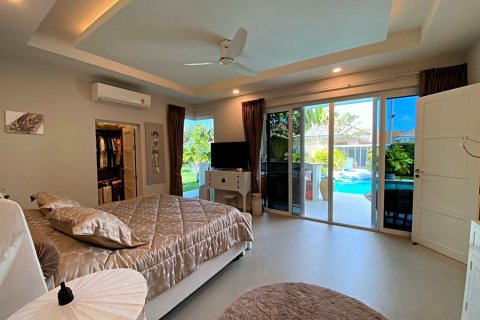 Chalet de 3 dormitorios en Hua Hin, Tailandia № 168396 - foto 26