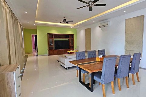 Chalet de 4 dormitorios en Cha-am, Tailandia № 168398 - foto 24