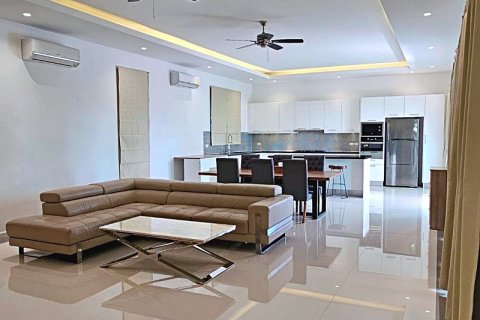 Chalet de 4 dormitorios en Cha-am, Tailandia № 168398 - foto 12