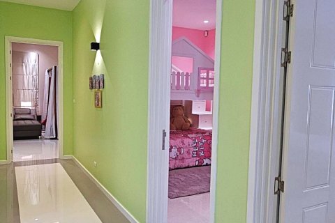 Chalet de 4 dormitorios en Cha-am, Tailandia № 168398 - foto 18