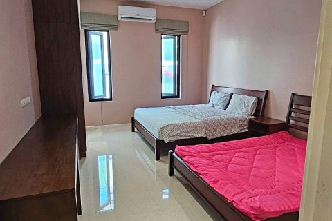 Chalet de 4 dormitorios en Cha-am, Tailandia № 168398 - foto 23