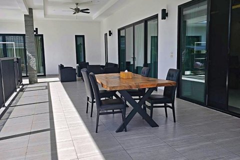 Chalet de 4 dormitorios en Cha-am, Tailandia № 168398 - foto 26