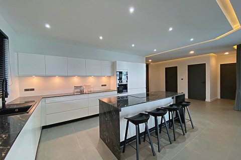 Chalet de 4 dormitorios en Hua Hin, Tailandia № 168397 - foto 13
