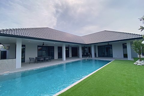 Villa à Hua Hin, Thaïlande 4 chambres № 168397