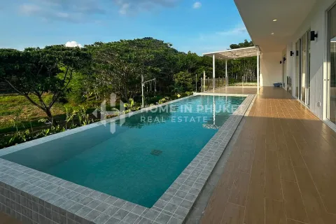 Casa de 6 dormitorios en Phuket, Tailandia № 233125