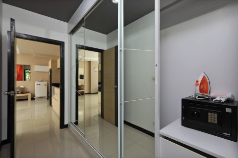Condominio de 2 dormitorios en Phuket, Tailandia № 154712 - foto 11