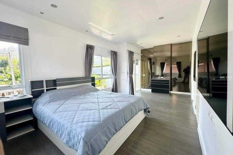 House in Phuket, Thailand 4 bedrooms № 169658 - photo 14
