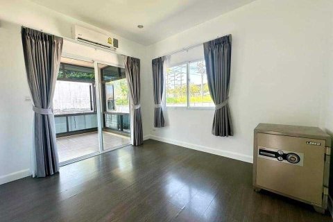 House in Phuket, Thailand 4 bedrooms № 169658 - photo 13