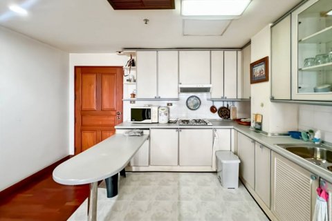 Condominio de 2 dormitorios en Cha-am, Tailandia № 135158 - foto 10