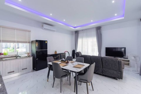Chalet de 2 dormitorios en Hua Hin, Tailandia № 153805 - foto 7