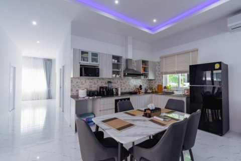 Chalet de 2 dormitorios en Hua Hin, Tailandia № 153805 - foto 9