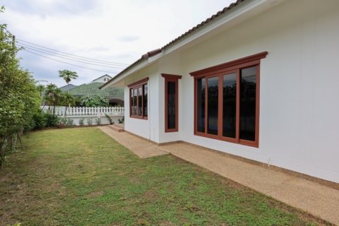 Chalet de 2 dormitorios en Hua Hin, Tailandia № 168405 - foto 17