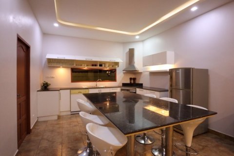 Chalet de 2 dormitorios en Hua Hin, Tailandia № 168405 - foto 10