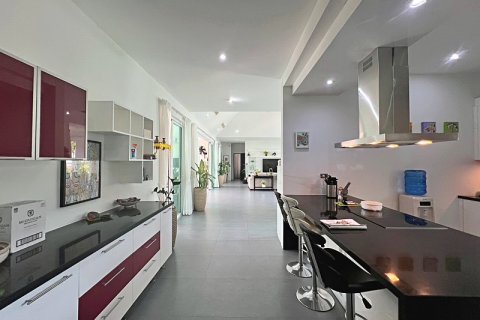 Chalet de 3 dormitorios en Hua Hin, Tailandia № 168401 - foto 25
