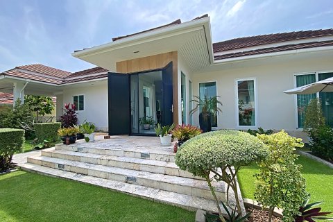 Chalet de 3 dormitorios en Hua Hin, Tailandia № 168401 - foto 15
