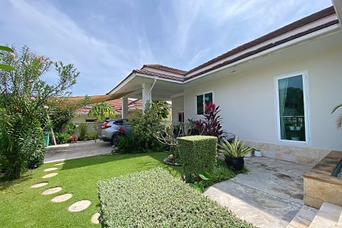 Chalet de 3 dormitorios en Hua Hin, Tailandia № 168401 - foto 16