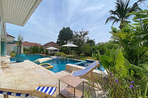Chalet de 3 dormitorios en Hua Hin, Tailandia № 168401 - foto 7