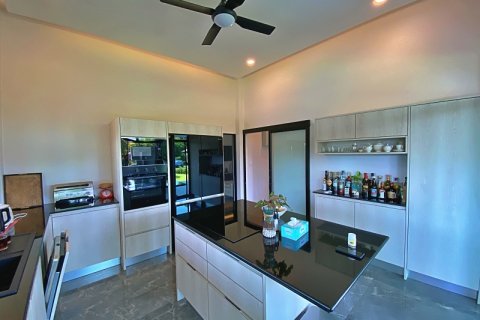 Chalet de 4 dormitorios en Pran Buri, Tailandia № 168403 - foto 18