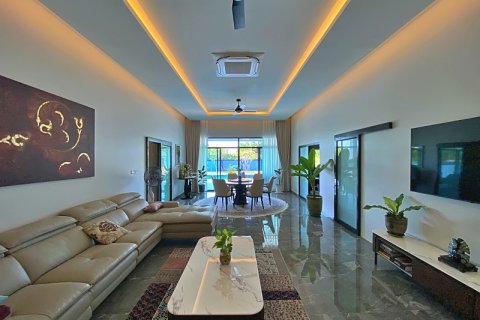 Chalet de 4 dormitorios en Pran Buri, Tailandia № 168403 - foto 16