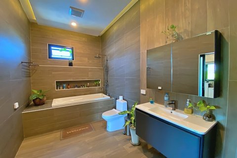Chalet de 4 dormitorios en Pran Buri, Tailandia № 168403 - foto 22