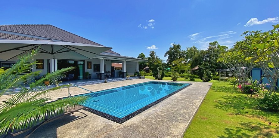 Chalet de 4 dormitorios en Pran Buri, Tailandia № 168403