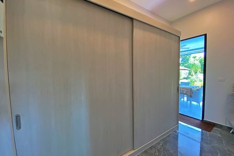 Chalet de 4 dormitorios en Pran Buri, Tailandia № 168403 - foto 19