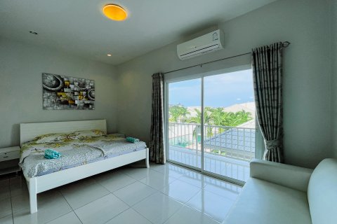 Adosado de 3 dormitorios en Hua Hin, Tailandia № 138016 - foto 12