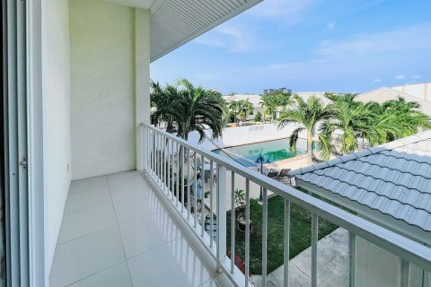 Adosado de 3 dormitorios en Hua Hin, Tailandia № 138016 - foto 16