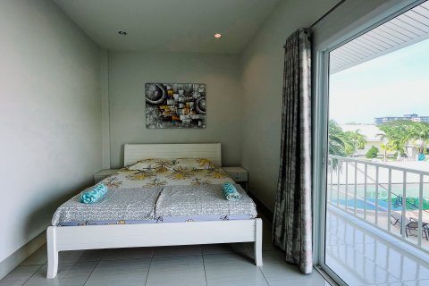 Adosado de 3 dormitorios en Hua Hin, Tailandia № 138016 - foto 5
