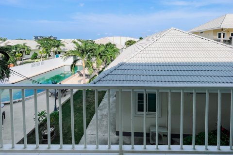 Adosado de 3 dormitorios en Hua Hin, Tailandia № 138016 - foto 2