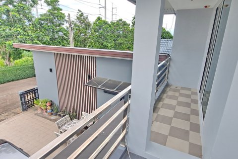 Casa de 4 dormitorios en Pattaya, Tailandia № 173391 - foto 21