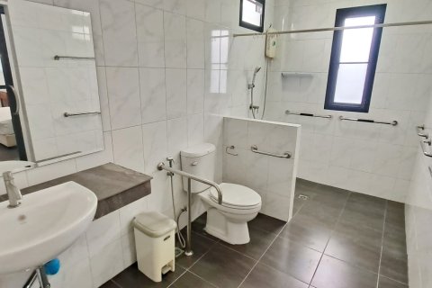 Casa de 4 dormitorios en Pattaya, Tailandia № 173391 - foto 10