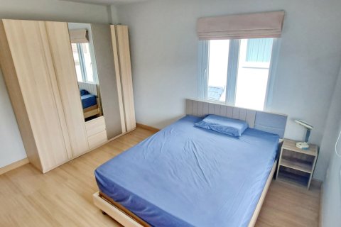 Casa de 4 dormitorios en Pattaya, Tailandia № 173391 - foto 17
