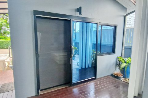 Casa de 4 dormitorios en Pattaya, Tailandia № 173391 - foto 7