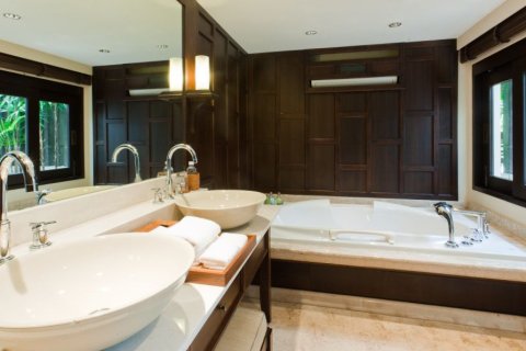 Casa de 6 dormitorios en Phuket, Tailandia № 181080 - foto 6