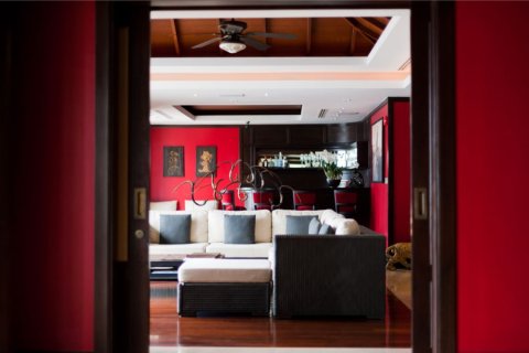 Casa de 6 dormitorios en Phuket, Tailandia № 181080 - foto 28