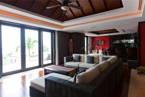 Casa de 6 dormitorios en Phuket, Tailandia № 181080 - foto 29
