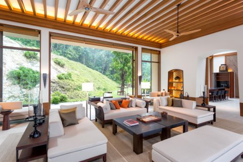 Casa de 6 dormitorios en Kamala, Tailandia № 181081 - foto 13