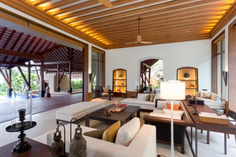 Casa de 6 dormitorios en Kamala, Tailandia № 181081 - foto 10