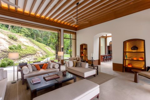 Casa de 6 dormitorios en Kamala, Tailandia № 181081 - foto 12