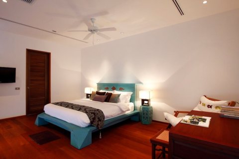 Casa de 5 dormitorios en Phuket, Tailandia № 181082 - foto 13