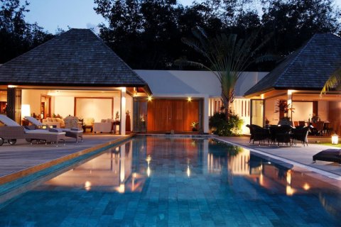 Casa de 5 dormitorios en Phuket, Tailandia № 181082 - foto 16