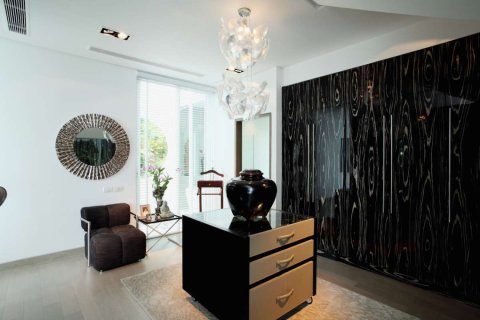 Casa de 5 dormitorios en Phuket, Tailandia № 181085 - foto 30