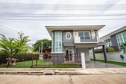 บ้านในเชียงใหม่, ประเทศไทย 4 ห้องนอน № 220500