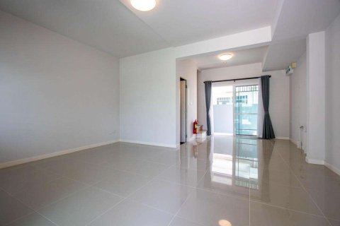 Casa de 2 dormitorios en Chiang Mai, Tailandia № 220499 - foto 2