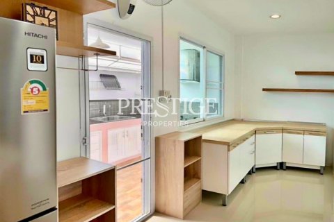 Casa de 2 dormitorios en Pattaya, Tailandia № 209063 - foto 4