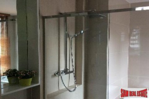 Apartamento de 2 dormitorios en Pattaya, Tailandia № 202543 - foto 3