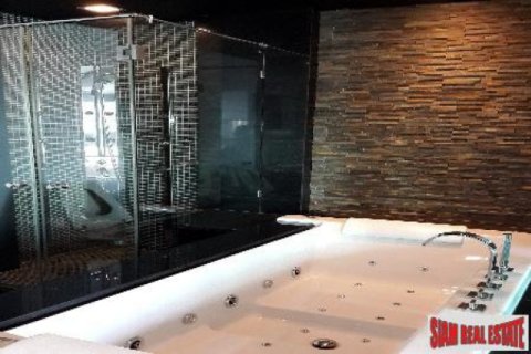 Apartamento de 2 dormitorios en Pattaya, Tailandia № 202541 - foto 4